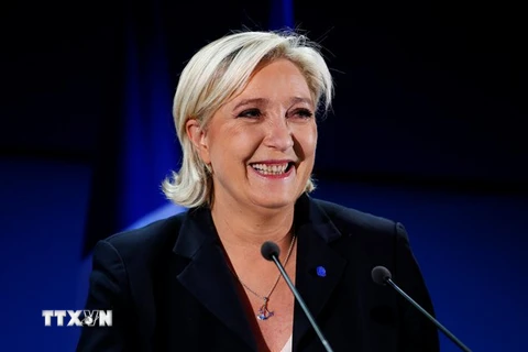 Ứng viên Tổng thống Pháp Marine Le Pen phát biểu tại Henin-Beaumont sau khi kết quả sơ bộ vòng 1 cuộc bầu cử Tổng thống Pháp được công bố ngày 23/4. (Nguồn: EPA/TTXVN)