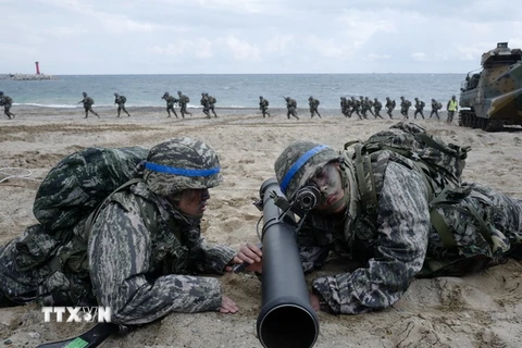 Các binh sỹ Hàn Quốc tham gia một cuộc tập trận. (Nguồn: EPA/TTXVN)