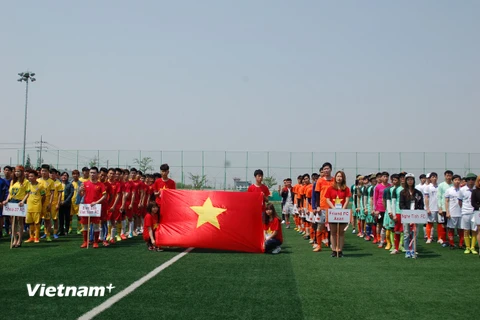 Giải bóng đá của người Việt tại Asan. (Ảnh: Vũ Toàn-Hữu Tuyên/Vietnam+)