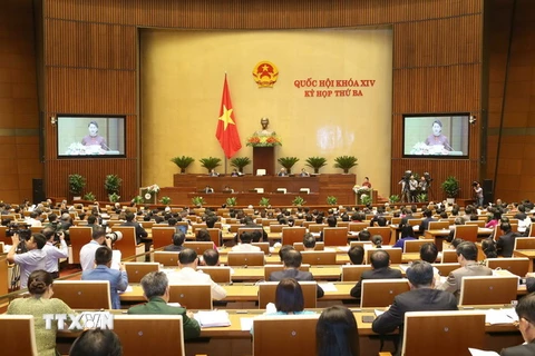 Lễ khai mạc Kỳ họp thứ ba, Quốc hội khoá XIV được tổ chức trọng thể tại Nhà Quốc hội ở Thủ đô Hà Nội. (Ảnh: Doãn Tấn/TTXVN)