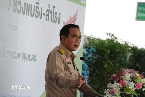 Thủ tướng Thái Lan Prayuth Chan-ocha phát biểu tại tỉnh Samut Prakan, miền trung Thái Lan ngày 3/4. (Nguồn: THX/TTXVN)