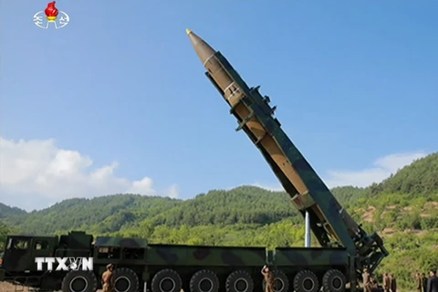 Tên lửa đạn đạo liên lục địa (ICBM) mang tên Hwasong-14 của Triều Tiên được tuyên bố là đã phóng thành công ngày 4/7. (Nguồn: YONHAP/TTXVN)