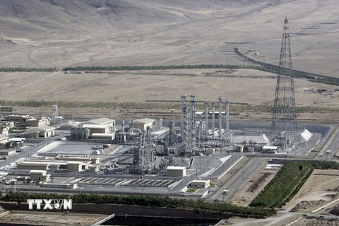 Toàn cảnh lò phản ứng hạt nhân nước nặng Arak tại thành phố Arak, miền trung Iran, cách thủ đô Tehran 190km về phía tây nam ngày 26/8/2006. (Nguồn: Reuters/TTXVN)