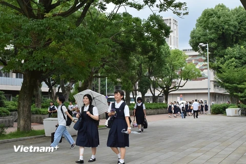 Các nữ sinh Nagasaki. (Ảnh: Nguyễn Tuyến-Gia Quân/Vietnam+)