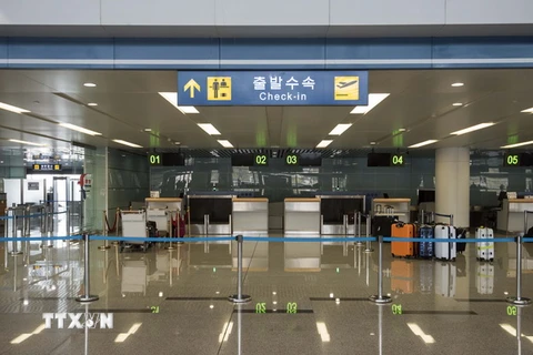 Quang cảnh tại nhà ga sân bay Bình Nhưỡng, Triều Tiên ngày 17/4. (Nguồn: AFP/TTXVN)
