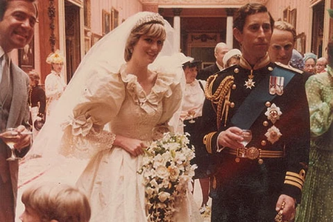 Những bức ảnh chưa được công bố về đám cưới của công nương Diana và Thái tử Charles sẽ được đưa ra bán tại một buổi đấu giá ở Boston, Mỹ vào tháng tới. (Nguồn: fashionstylemag.com)