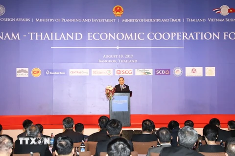 Thủ tướng Nguyễn Xuân Phúc phát biểu tại Diễn đàn Doanh nghiệp. (Ảnh: Thống Nhất/TTXVN)