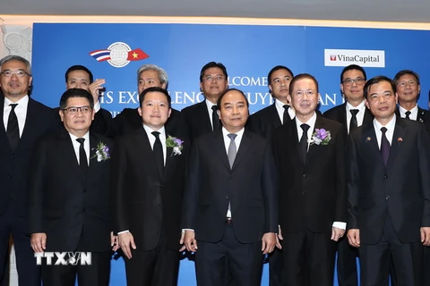Thủ tướng Nguyễn Xuân Phúc làm việc với các Tập đoàn tiêu biểu của Thái Lan. (Ảnh: Thống Nhất/TTXVN)