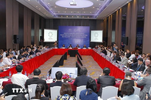 Đối thoại chính sách về “Tăng cường phòng chống lao và lao đa kháng thuốc trong khu vực APEC”. (Ảnh: Văn Điệp/TTXVN)