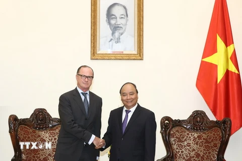 Thủ tướng Nguyễn Xuân Phúc tiếp Đại sứ Cộng hoà Áo Thomas Loidl nhân kết thúc nhiệm kỳ công tác tại Việt Nam. (Ảnh: Thống Nhất/TTXVN)