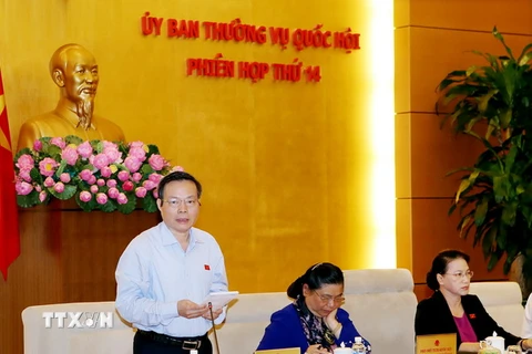 Phó Chủ tịch Quốc hội Phùng Quốc Hiển phát biểu. (Ảnh: Nguyễn Dân/TTXVN)
