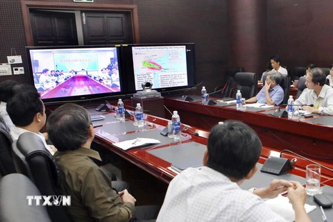 Quang cảnh Hội nghị trực tuyến ứng phó với bão số 10 tại điểm cầu Đà Nẵng. (Ảnh: Trần Lê Lâm/TTXVN)