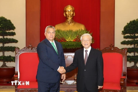 Tổng Bí thư Nguyễn Phú Trọng tiếp Thủ tướng Hungary Orbán Viktor thăm chính thức Việt Nam. (Ảnh: Trí Dũng/TTXVN)