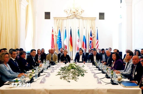 Đại diện của 6 cường quốc hạt nhân và Iran tại cuộc họp thường kỳ ở Vienna (Áo) ngày 21/7. (Nguồn: THX/TTXVN)