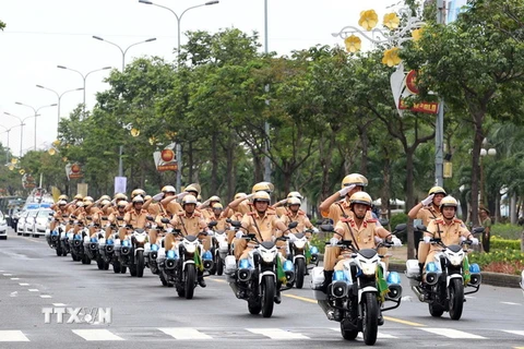 Các lực lượng diễu hành tại lễ xuất quân, diễn tập phương án bảo vệ Tuần lễ cấp cao APEC 2017. (Ảnh: Trần Lê Lâm/TTXVN)