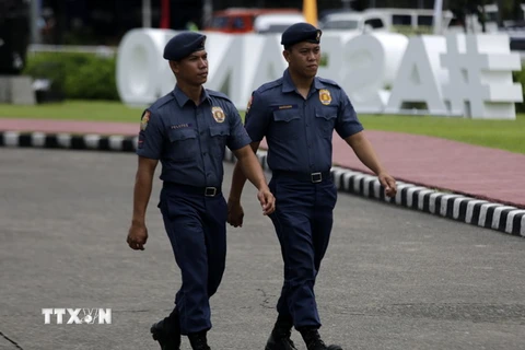 Cảnh sát Philippines tuần tra tại thủ đô Manila trước thềm các hội nghị ASEAN ngày 3/8. (Nguồn: EPA/TTXVN)