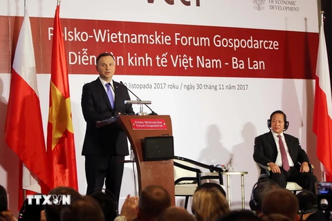 Tổng thống Ba Lan Andrzej Duda phát biểu tại diễn đàn. (Ảnh: Thanh Vũ/TTXVN)