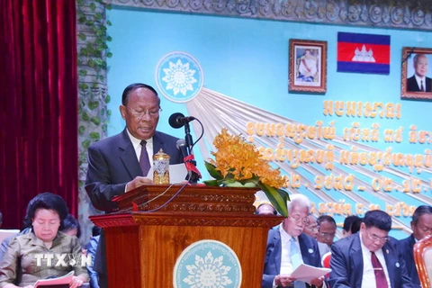 Chủ tịch Hội đồng Dân tộc Mặt trận Đoàn kết phát triển Tổ quốc Campuchia, Chủ tịch Quốc hội Campuchia, Chủ tịch danh dự Đảng Nhân dân Campuchia (CPP) cầm quyền Samdech Heng Samrin phát biểu tại buổi lễ. (Ảnh: Minh Hưng/TTXVN)