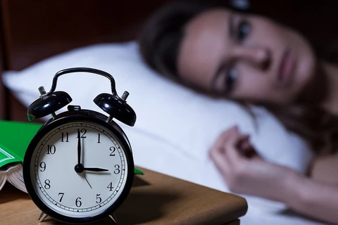 [Video] Vì sao bạn thường đột ngột tỉnh giấc vào nửa đêm