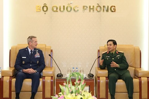 Thượng tướng Phan Văn Giang tiếp Tư lệnh Không quân TBD Hoa Kỳ
