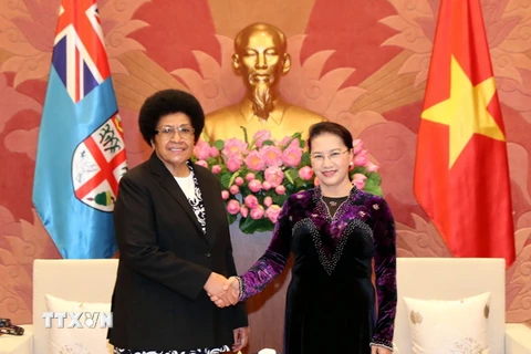 Chủ tịch Quốc hội Nguyễn Thị Kim Ngân tiếp Chủ tịch Quốc hội Fiji Jiko Fatafechi Luveni. (Ảnh: Trọng Đức/TTXVN)