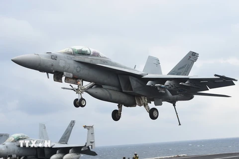 Máy bay F/A-18F Super Hornet cất cánh từ tàu sân bay USS Carl Vinson trong cuộc tập trận chung Mỹ - Hàn tại bán đảo Triều Tiên ngày 14/3/2017. (Nguồn: AFP/TTXVN)