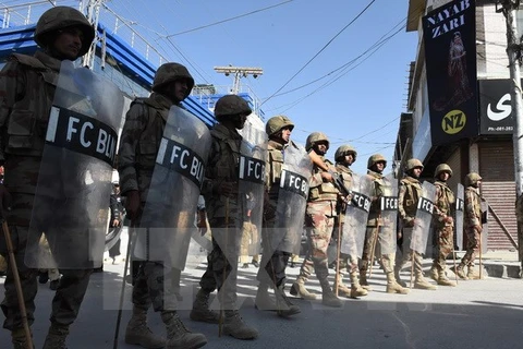 Binh sỹ Pakistan tuần tra tại Quetta, tỉnh Balochistan ngày 28/9. (Nguồn: AFP/TTXVN)
