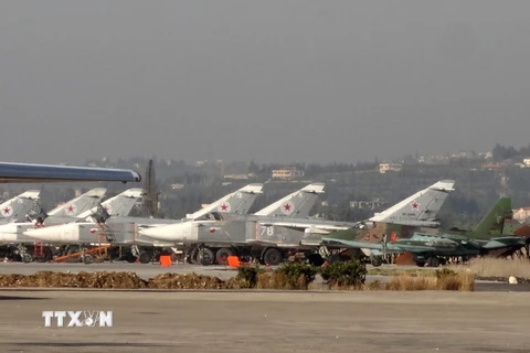 Máy bay của Nga tại căn cứ không quân Hmeimim ở Latakia, Tây Bắc Syria ngày 16/2/2016. (Nguồn: AFP/TTXVN)