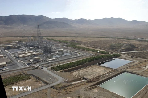 Toàn cảnh nhà máy hạt nhân nước nặng Arak ngày 15/1/2011. (Nguồn: AFP/TTXVN)
