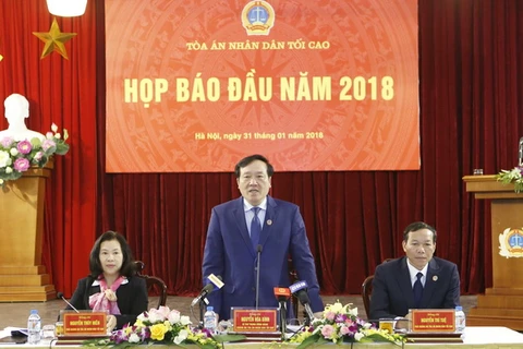 Bí thư Trung ương Đảng, Chánh án Tòa án nhân dân tối cao Nguyễn Hòa Bình phát biểu. (Ảnh: Doãn Tấn/TTXVN)