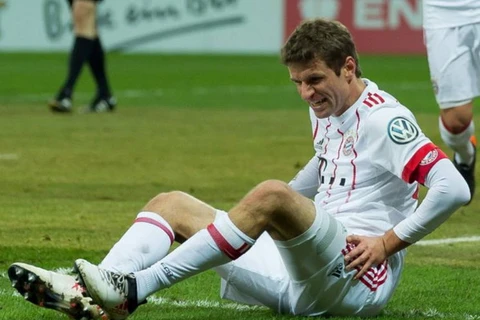 Müller chấn thương đùi trái khiến các fan Bayern lo lắng. Ảnh: Nguổn Fcb.de