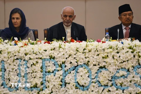 Tổng thống Afghanistan Ashraf Ghani (giữa) tại hội nghị. (Nguồn: AFP/TTXVN)