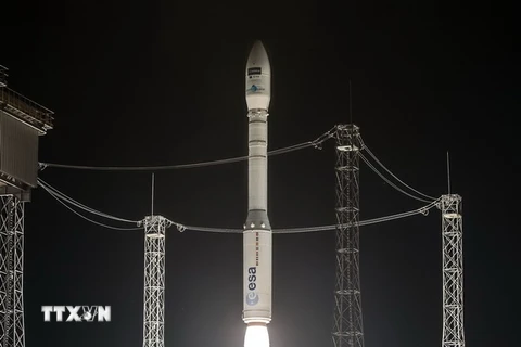 Tên lửa đẩy Vega rời bệ phóng ở Kourou ngày 22/6. (Nguồn: AFP/TTXVN)