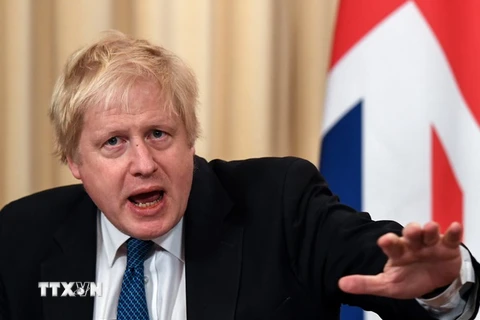 Ngoại trưởng Anh Boris Johnson phát biểu họp báo tại Moskva, Nga. (Nguồn: AFP/TTXVN)