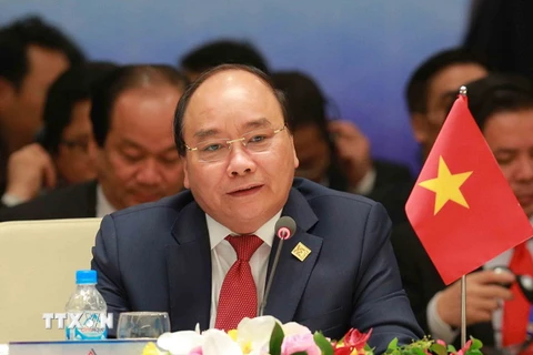 Thủ tướng Nguyễn Xuân Phúc phát biểu khai mạc Hội nghị Cấp cao CLV 10. (Ảnh: TTXVN)