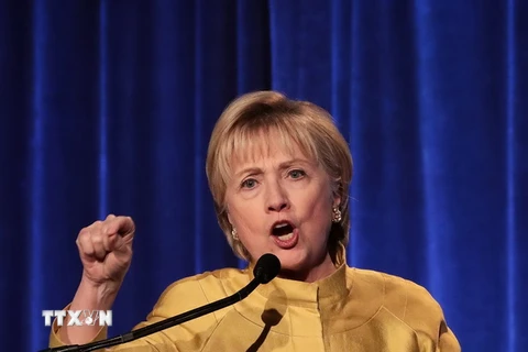 Bà Hillary Clinton trong một sự kiện ở New York ngày 20/4/2017. (Nguồn: AFP/TTXVN)