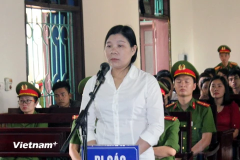 Bị cáo Trần Thị Xuân trong phiên tòa. (Ảnh: Công Tường/Vietnam+)