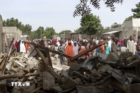 Hiện trường một vụ đánh bom liều chết tại Maiduguri, đông bắc Nigeria. (Nguồn: AFP/TTXVN)