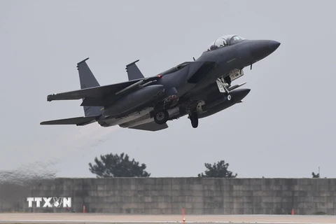 Máy bay chiến đấu F-15K tại căn cứ không quân ở thành phố cảng Gunsan. (Nguồn: AFP/TTXVN)