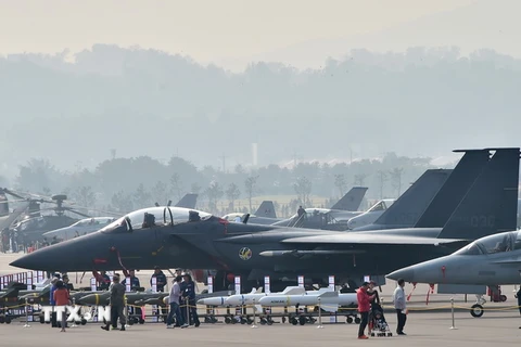 Máy bay chiến đấu F-15K tại căn cứ không quân Seongnam, ở phía nam thủ đô Seoul. (Nguồn: AFP/TTXVN)