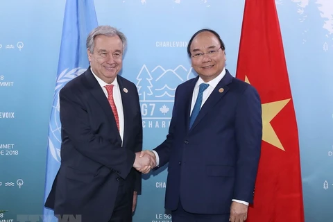Thủ tướng Nguyễn Xuân Phúc gặp Tổng Thư ký Liên hợp quốc António Guterres. (Ảnh: Thống Nhất/TTXVN)
