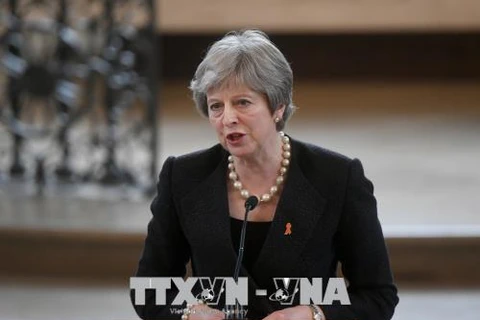 Thủ tướng Anh Theresa May phát biểu tại London, Anh ngày 23/4. (Nguồn: AFP/TTXVN)