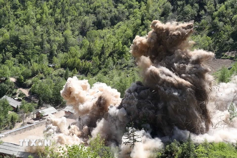 Triều Tiên tiến hành phá hủy bãi thử hạt nhân Punggye-ri ở tỉnh Bắc Hamgyong ngày 24/5. (Nguồn: Yonhap/TTXVN)