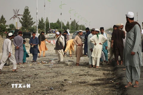 Hiện trường một vụ nổ ở tỉnh Nangarhar, Afghanistan ngày 17/6. (Nguồn: THX/TTXVN)
