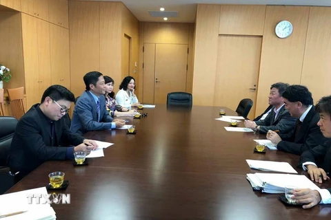 Bộ trưởng Bộ Công Thương Trần Tuấn Anh làm việc với Bộ trưởng phụ trách Hiệp định CPTTP Nhật Bản Motegi Toshimitsu. (Ảnh: Thành Hữu/TTXVN)