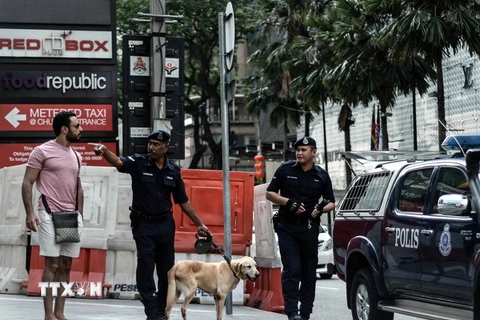 Cảnh sát Malaysia tuần tra tại Kuala Lumpur. (Nguồn: AFP/TTXVN)