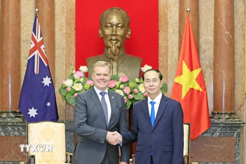 Chủ tịch nước Trần Đại Quang tiếp Chủ tịch Hạ viện Australia Tony Smith đang thăm chính thức Việt Nam. (Ảnh: Nhan Sáng/TTXVN)
