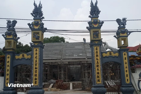 Đình Lương Xá 300 tuổi bị phá bỏ hoàn toàn, thay bằng công trình bêtông. (Ảnh: Đinh Thị Thuận/Vietnam+)