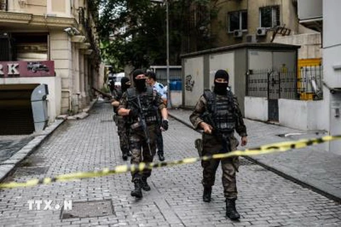 Cảnh sát Thổ Nhĩ Kỳ tuần tra tại Istanbul. (Ảnh: AFP/ TTXVN)