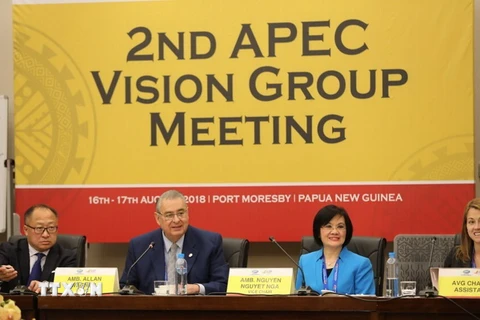 Cuộc họp lần thứ hai Nhóm xây dựng Tầm nhìn APEC nằm trong khuôn khổ hội nghị. (Ảnh: TTXVN phát)